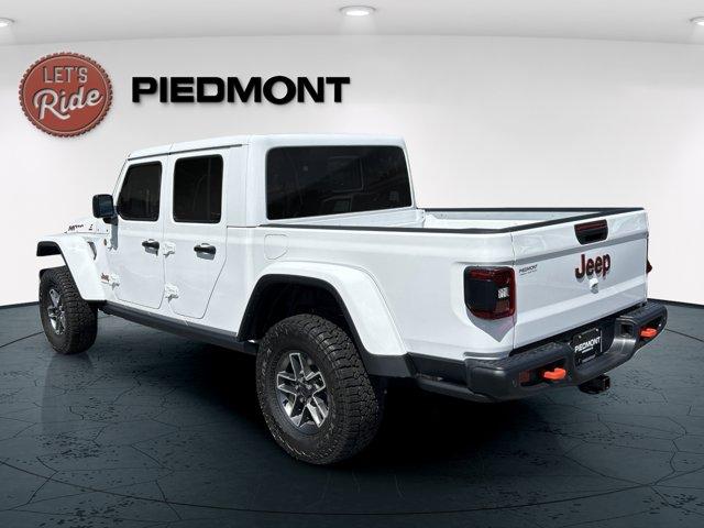 new 2025 Jeep Gladiator car