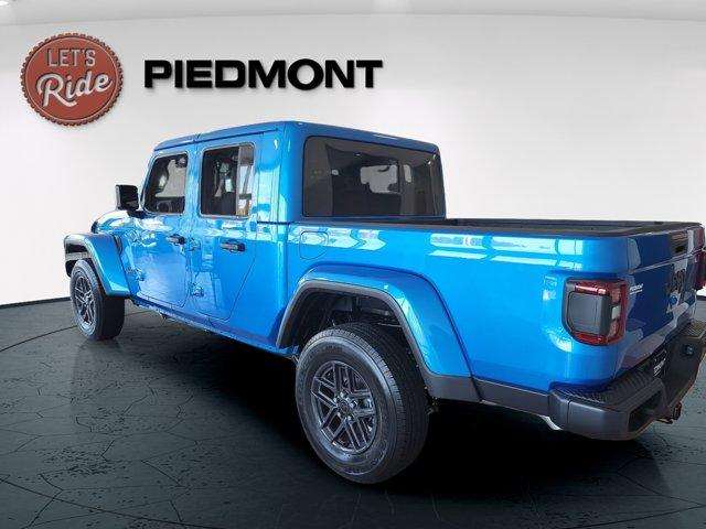 new 2025 Jeep Gladiator car