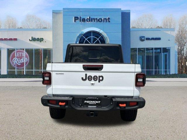 new 2024 Jeep Gladiator car