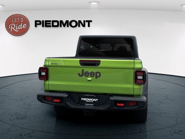 new 2025 Jeep Gladiator car