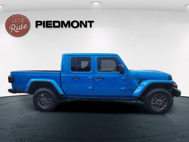 new 2025 Jeep Gladiator car