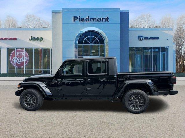 new 2024 Jeep Gladiator car