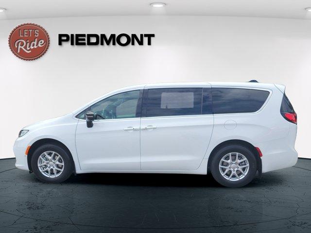 new 2026 Chrysler Pacifica car