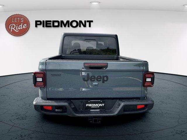new 2025 Jeep Gladiator car