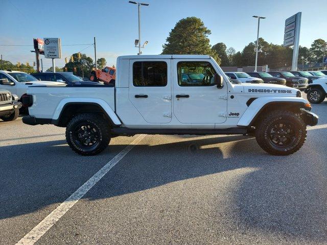 new 2025 Jeep Gladiator car