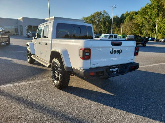 new 2025 Jeep Gladiator car