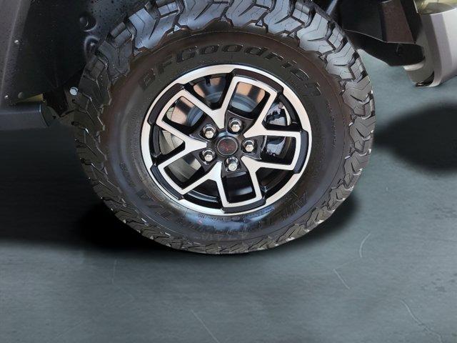 new 2025 Jeep Wrangler car