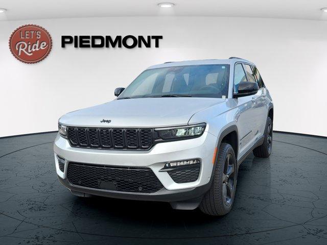 new 2025 Jeep Grand Cherokee car