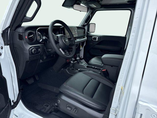 new 2025 Jeep Gladiator car