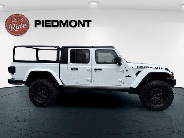 new 2025 Jeep Gladiator car