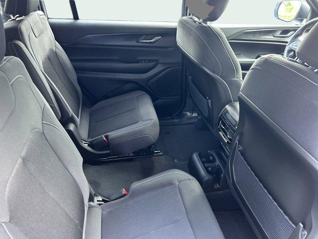 new 2025 Jeep Grand Cherokee L car