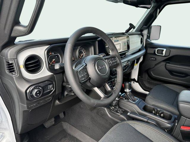 new 2025 Jeep Gladiator car