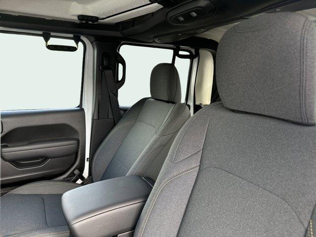 new 2025 Jeep Gladiator car