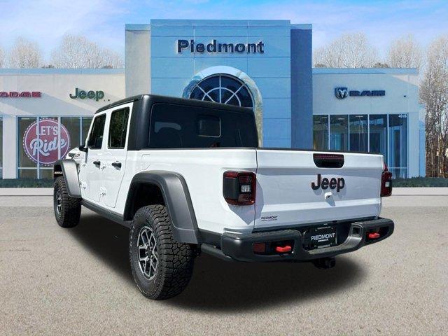 new 2024 Jeep Gladiator car