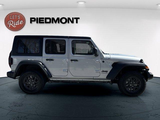 new 2024 Jeep Wrangler car