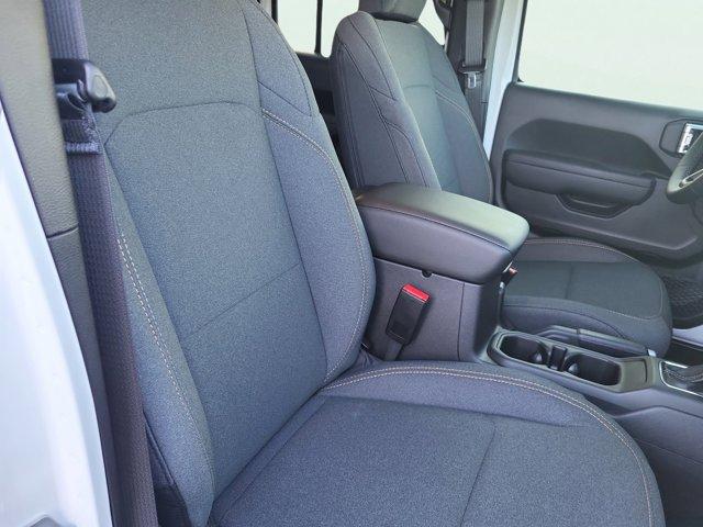 new 2025 Jeep Gladiator car