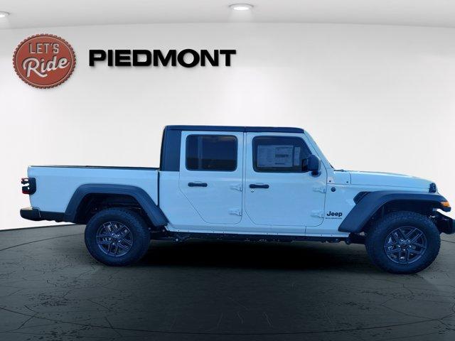 new 2025 Jeep Gladiator car