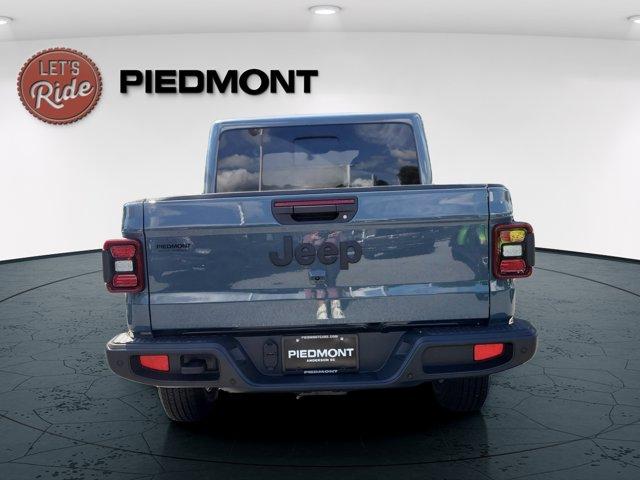 new 2025 Jeep Gladiator car