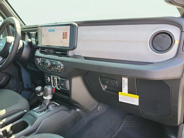 new 2025 Jeep Gladiator car