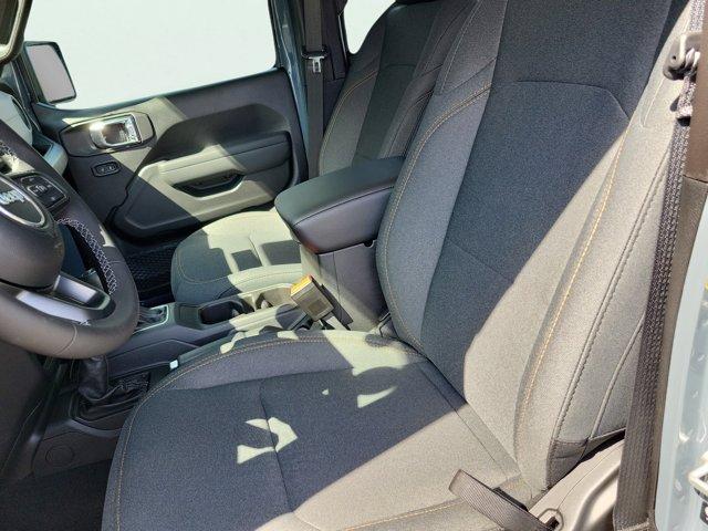 new 2025 Jeep Gladiator car