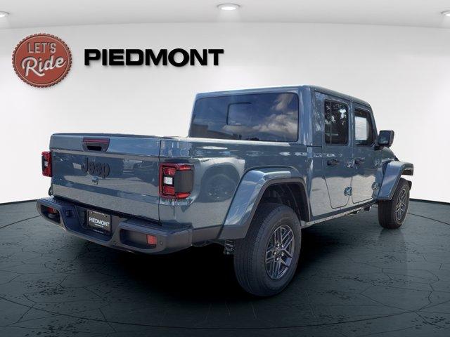 new 2025 Jeep Gladiator car