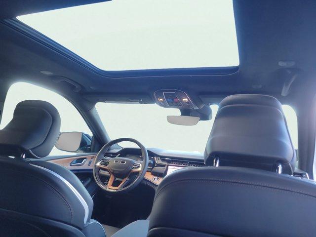 new 2025 Jeep Grand Cherokee L car