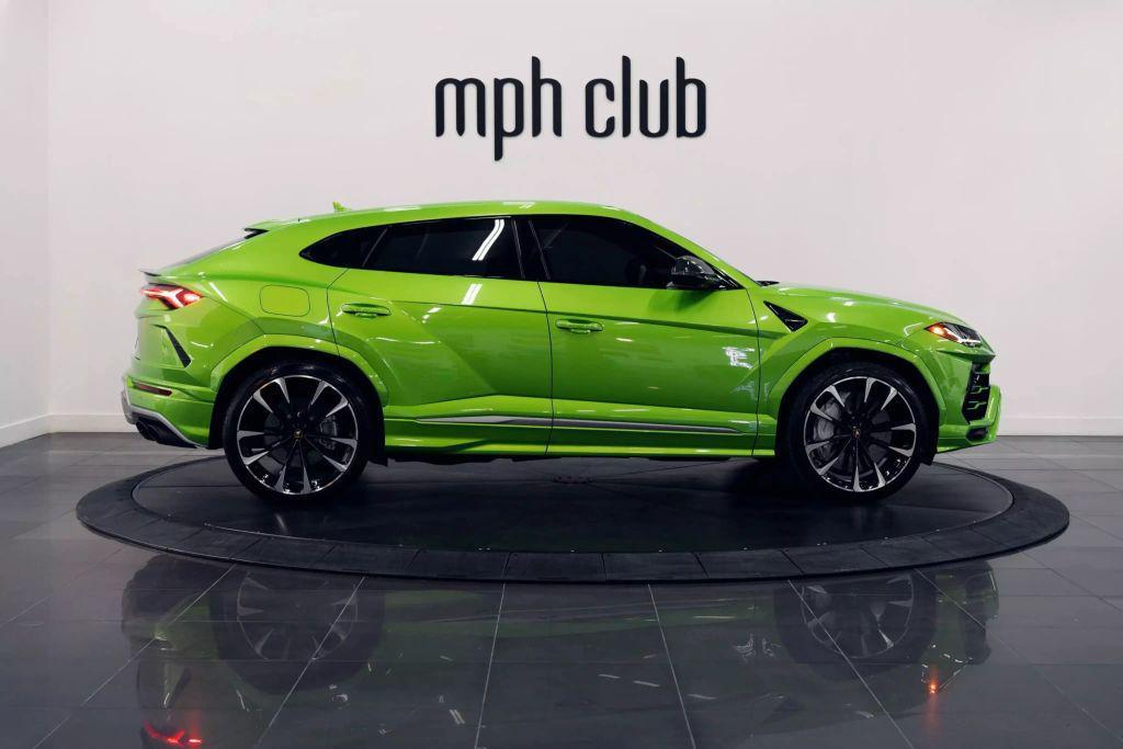 used 2021 Lamborghini Urus car, priced at $199,000