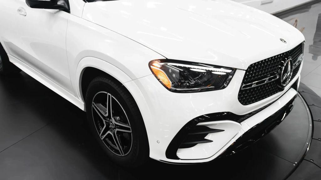 used 2025 Mercedes-Benz GLE 450 car, priced at $75,000