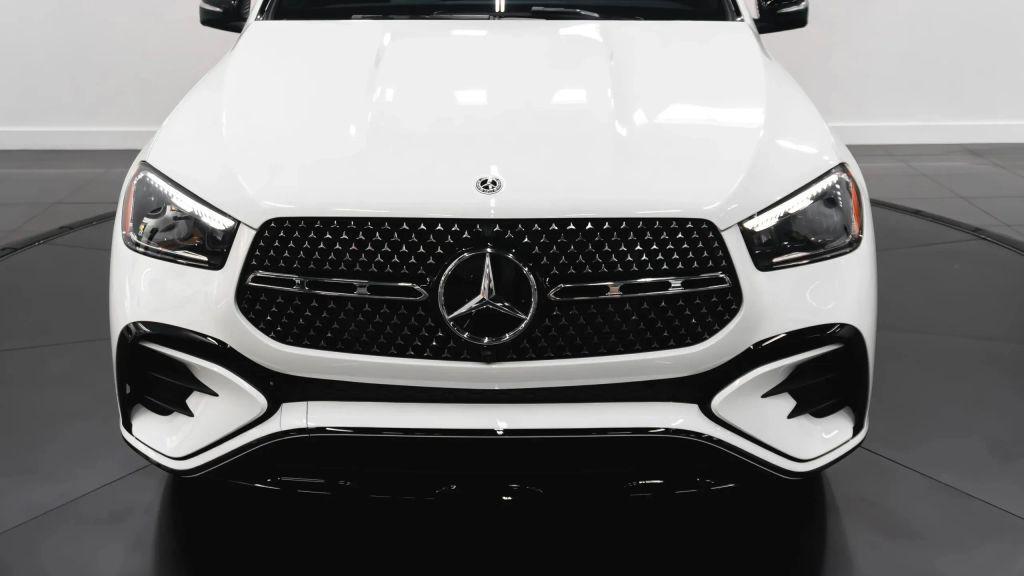used 2025 Mercedes-Benz GLE 450 car, priced at $75,000