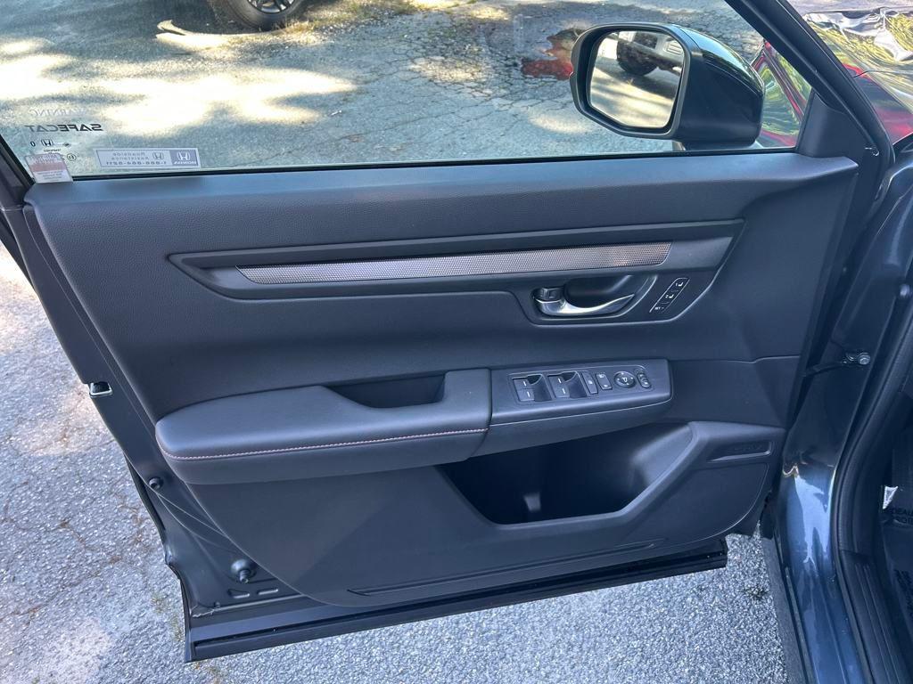 used 2024 Honda CR-V Hybrid car, priced at $33,628