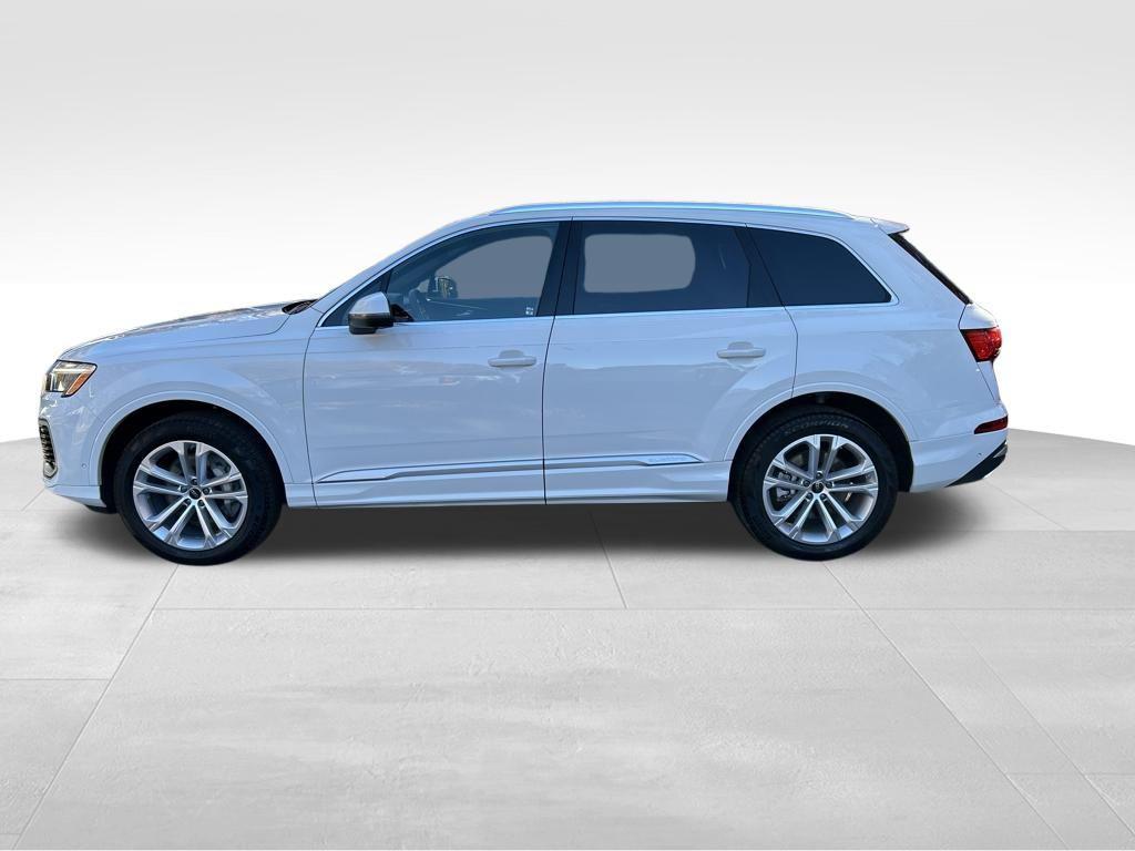 used 2025 Audi Q7 car, priced at $52,734