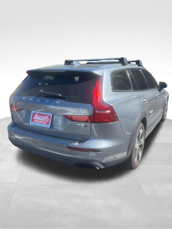 used 2020 Volvo V60 Cross Country car, priced at $25,363