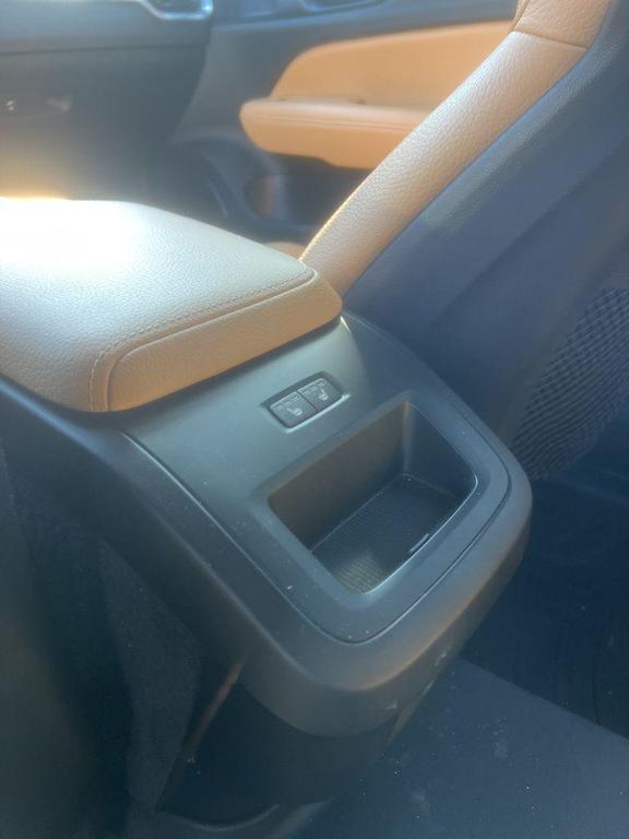 used 2020 Volvo V60 Cross Country car, priced at $25,363