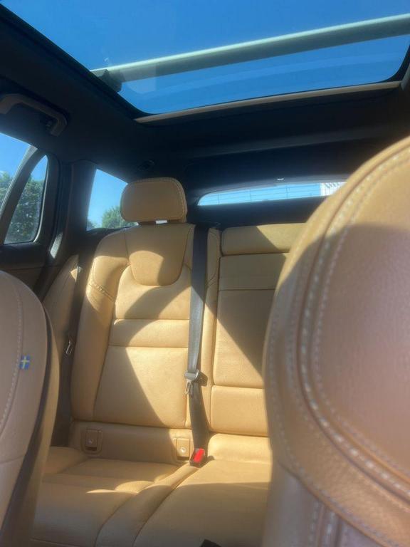used 2020 Volvo V60 Cross Country car, priced at $25,363