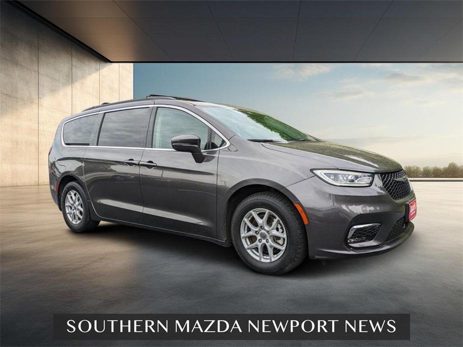 used 2022 Chrysler Pacifica car, priced at $23,937
