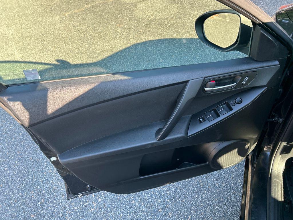 used 2013 Mazda Mazda3 car, priced at $7,925