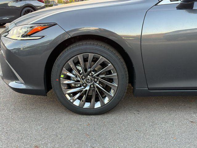 new 2025 Lexus ES 350 car, priced at $55,339
