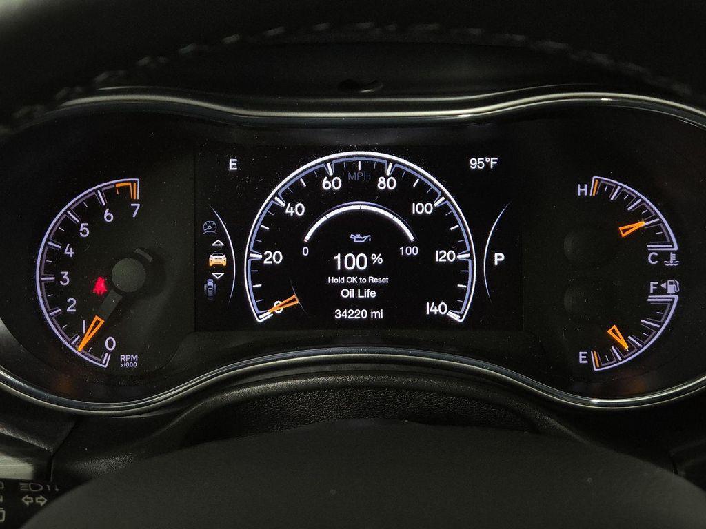 used 2022 Jeep Grand Cherokee car, priced at $28,777