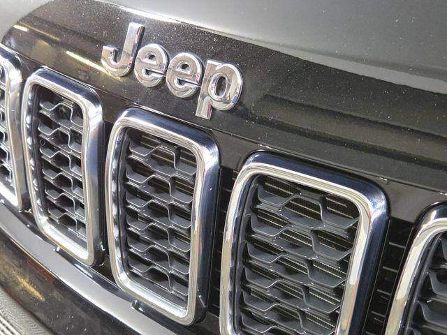 used 2017 Jeep Grand Cherokee car, priced at $11,884