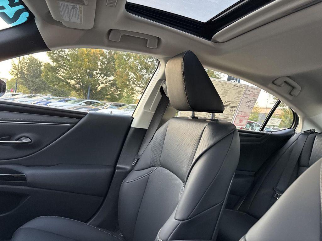 new 2025 Lexus ES 300h car, priced at $51,858