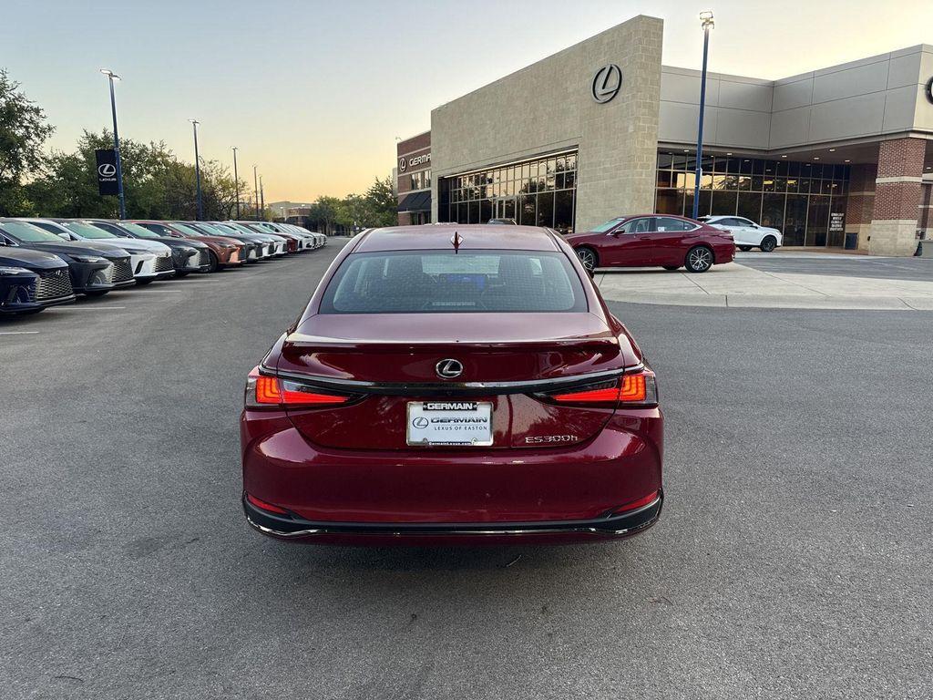 new 2025 Lexus ES 300h car, priced at $51,858