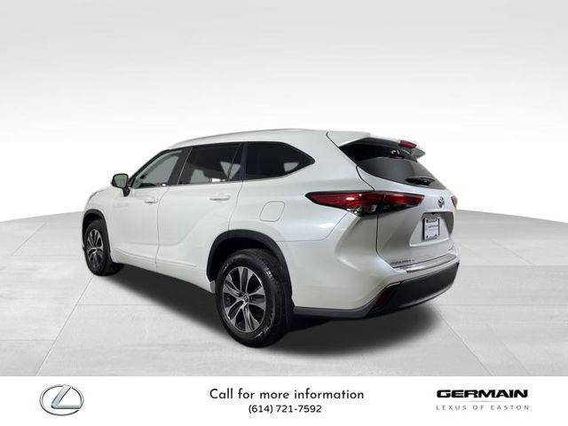 used 2023 Toyota Highlander car, priced at $40,661