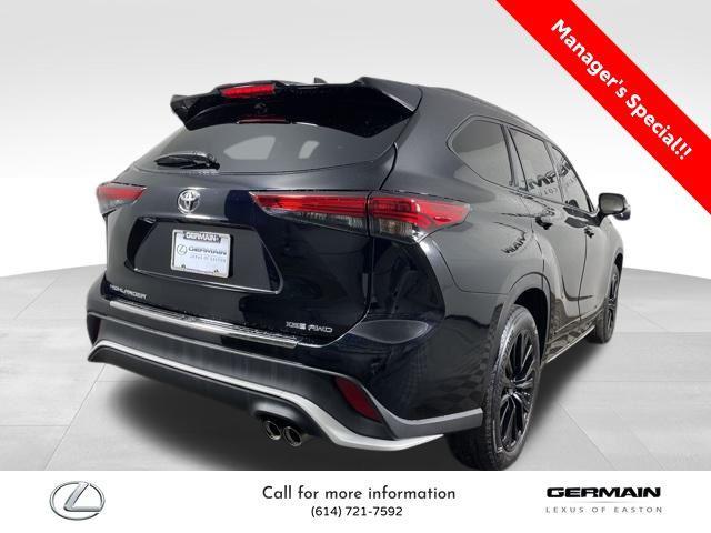 used 2023 Toyota Highlander car, priced at $39,924
