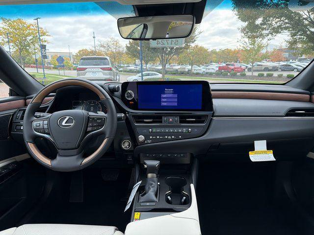 new 2025 Lexus ES 350 car, priced at $54,566