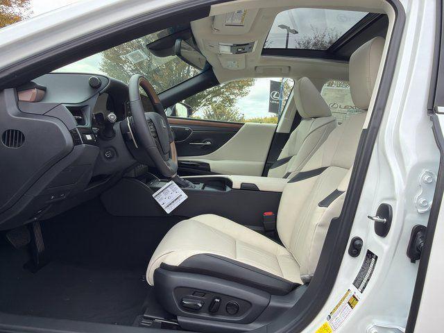 new 2025 Lexus ES 350 car, priced at $54,566