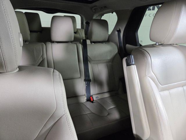 used 2017 Land Rover Discovery car, priced at $18,441