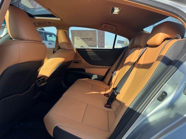new 2025 Lexus ES 300h car, priced at $53,569