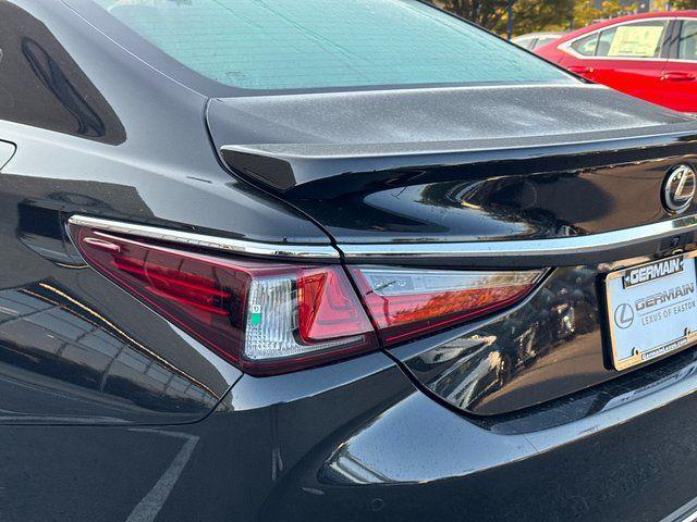 new 2025 Lexus ES 300h car, priced at $56,225