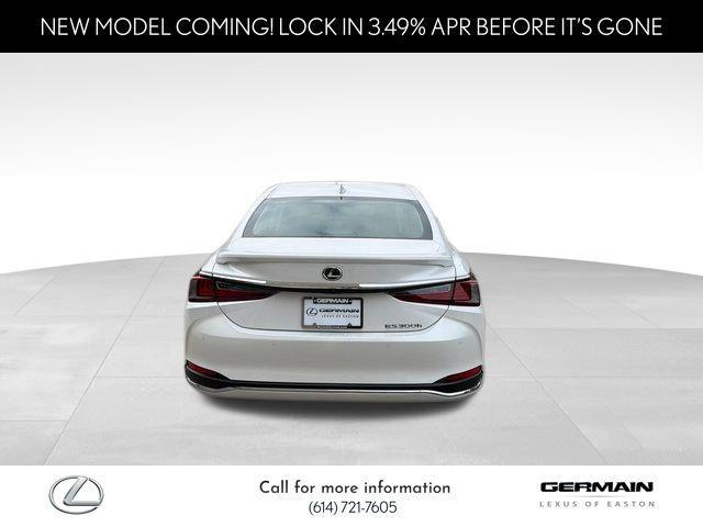 new 2025 Lexus ES 300h car, priced at $54,015