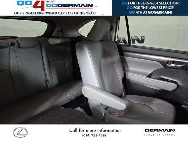 used 2021 Toyota Highlander car, priced at $35,215